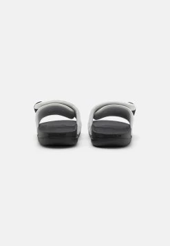 Nike Sportswear Offcourt Adjust Slide - Sandalias Planas - Summit White/Black 10 Nike Sportswear Offcourt Adjust Slide - Sandalias Planas - Summit White/Black -Zapato Tienda 0dc8af7456a840c9b2ef57a8a6c8be5e