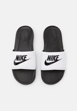 Nike Sportswear Victori One Slide - Sandalias Planas - Black/White 11 Nike Sportswear Victori One Slide - Sandalias Planas - Black/White -Zapato Tienda 16756f1e147d4abf837cab5fad488dae