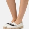 Zadig & Voltaire Alpargatas - White 2 Zadig & Voltaire Alpargatas - White -Zapato Tienda 1dfd7fb0b543464da87ec3c7579b8f16