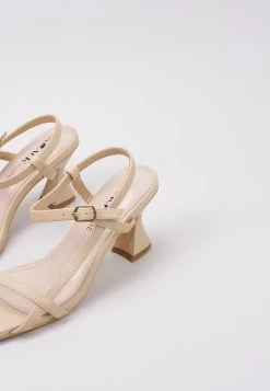 Blink - Zapatos Altos - Beige -Zapato Tienda 3fd21e6f59ba4086aecc7ed75ff46243