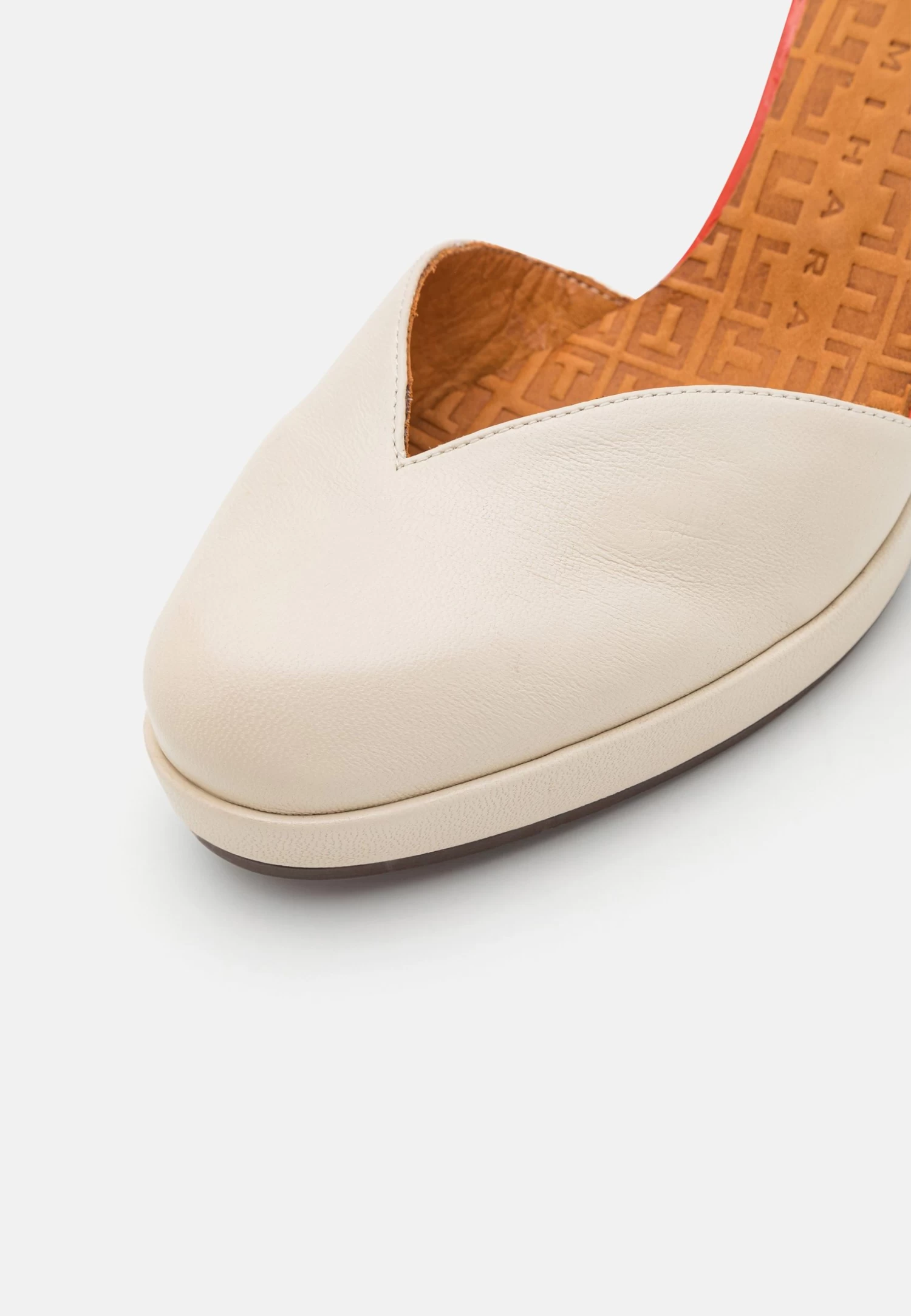 Chie Mihara Damaho - Zapatos De Plataforma - Besalu Rice/Russo/Bronce 9 Chie Mihara Damaho - Zapatos De Plataforma - Besalu Rice/Russo/Bronce - Imagen 7