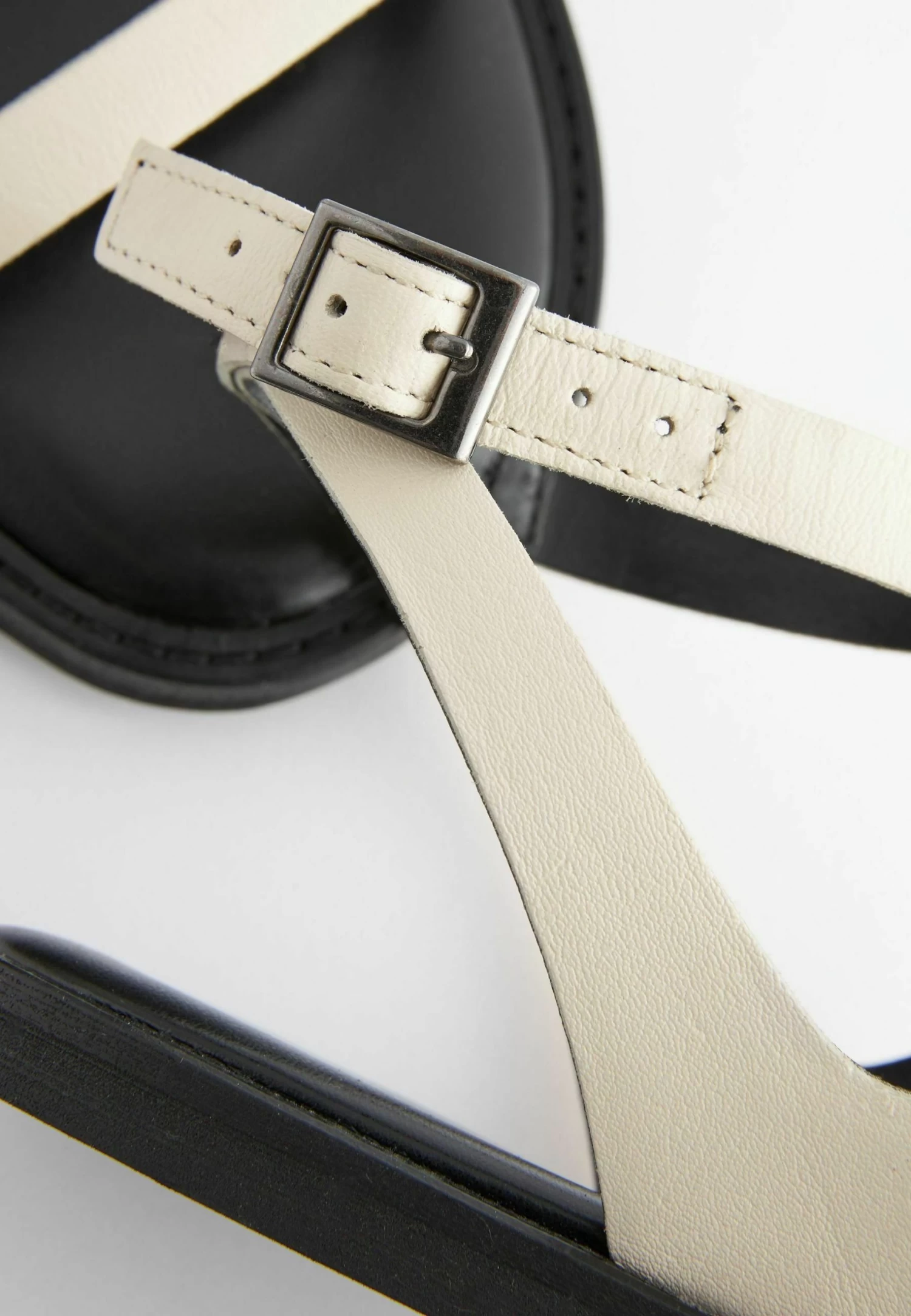 Next Forever Comfort Simple With Ankle Strap St - Sandalias - Bone 11 Next Forever Comfort Simple With Ankle Strap St - Sandalias - Bone - Imagen 9