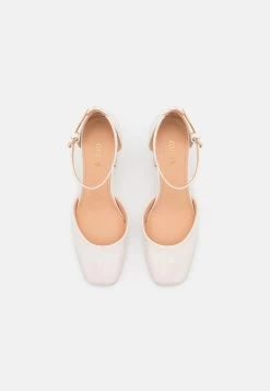 Guess Kiella - Tacones - Cream 11 Guess Kiella - Tacones - Cream -Zapato Tienda 7a6bd3032c254f47ae06c61ca33b431c