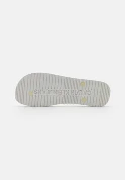Calvin Klein Jeans Beach Logo - Sandalias De Dedo - White 13 Calvin Klein Jeans Beach Logo - Sandalias De Dedo - White -Zapato Tienda 7c6e3342fc2a4f9099405efc9d922b85