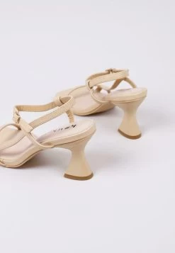 Blink - Zapatos Altos - Beige -Zapato Tienda 8208f26e6f7e4370b5808a62001aef8b