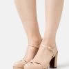 Chie Mihara Josina - Zapatos Altos - Sand/Bronce 2 Chie Mihara Josina - Zapatos Altos - Sand/Bronce -Zapato Tienda 8c520cad20f74b4a95e243839c922fa3