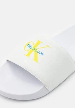 Calvin Klein Jeans Cap Pride 23 Logo - Sandalias Planas - White 13 Calvin Klein Jeans Cap Pride 23 Logo - Sandalias Planas - White -Zapato Tienda a8574388eef84265acfbb96f8b100b00