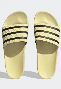 Adidas Originals Adilette Unisex - Chanclas De Baño - Almost Yellow/Core Black/Almost Yellow -Zapato Tienda a974c98fd4524479b3638cbb5817a546