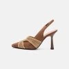 Alberta Ferretti Embroideries - Zapatos Altos - Brown 2 Alberta Ferretti Embroideries - Zapatos Altos - Brown -Zapato Tienda cf4335aacfc2471f8e018bd126b656c8