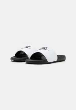 Nike Sportswear Victori One Slide - Sandalias Planas - Black/White 9 Nike Sportswear Victori One Slide - Sandalias Planas - Black/White -Zapato Tienda ec63cff60334445f82f1d6241168af37