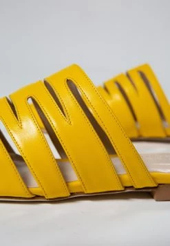 Magnolia - Sandalias Planas - Pompelmo 11 Magnolia - Sandalias Planas - Pompelmo -Zapato Tienda f485a203562d4d588040e4d01a534acc